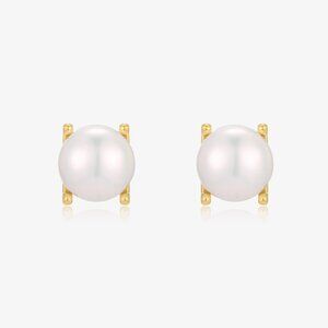 Simple Post Fresh Water Pearl earrings